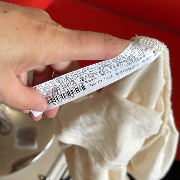 Zara cotton sleeveless t-shirt cream top very thin cotton and crinkles at bottom - Picture 6 of 8